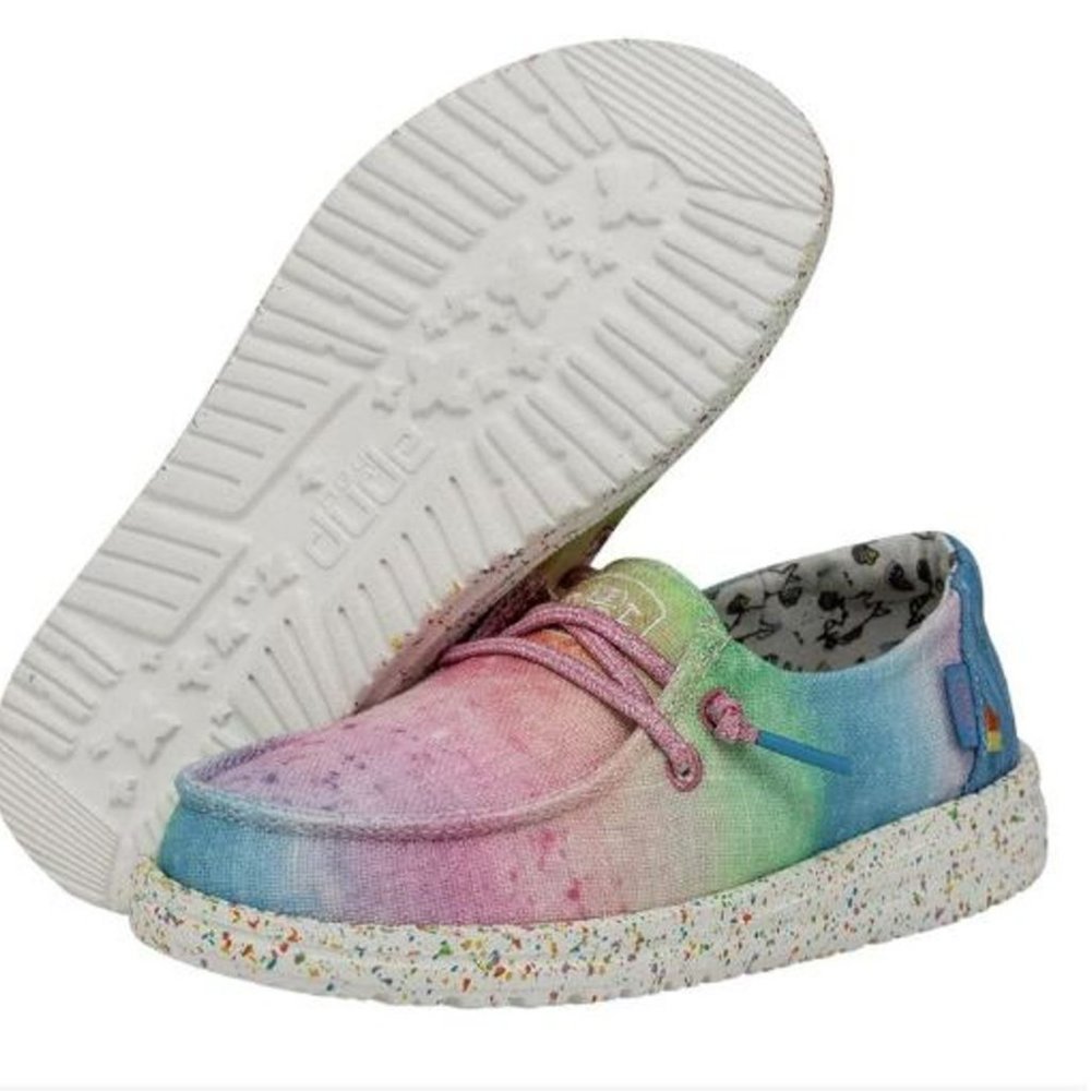 Hey Dude Wendy Dreamer Magic. Brand New. Big Kids Size: 4y & 5y.